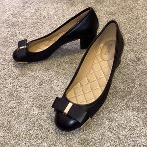Michael Kors Kiera black bow heel